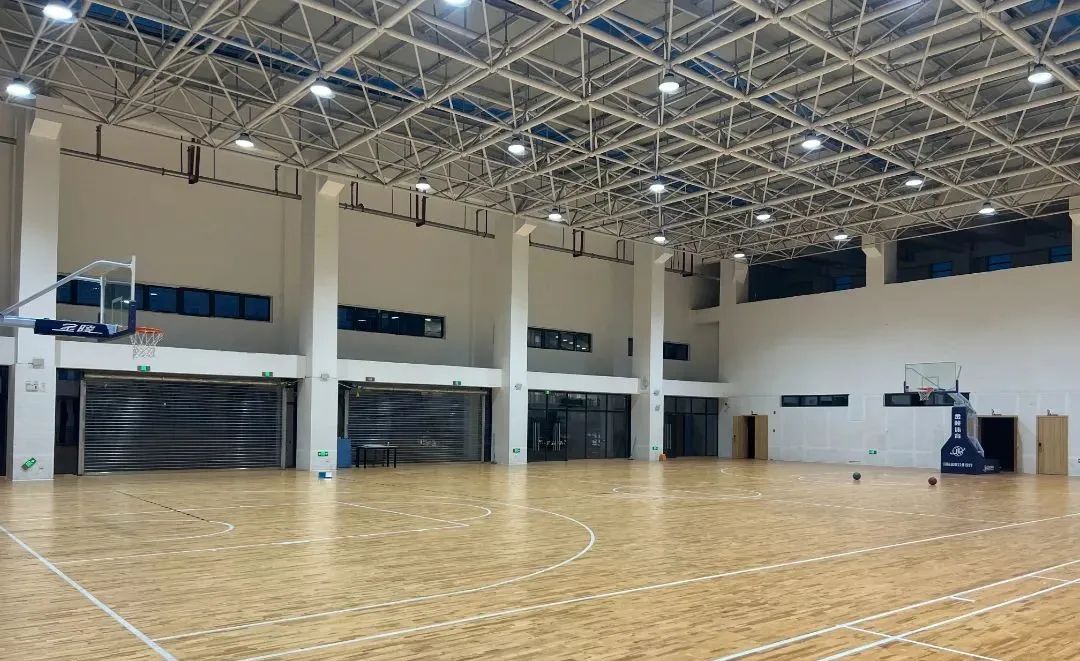 10 室内体育馆.jpg 图片