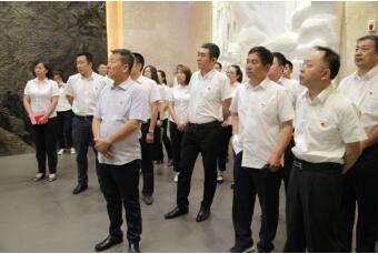 1547778086190726.jpg 省大学生就业创业指导中心组织党员干部开展纪念建党97周年主题党日活动1.jpg