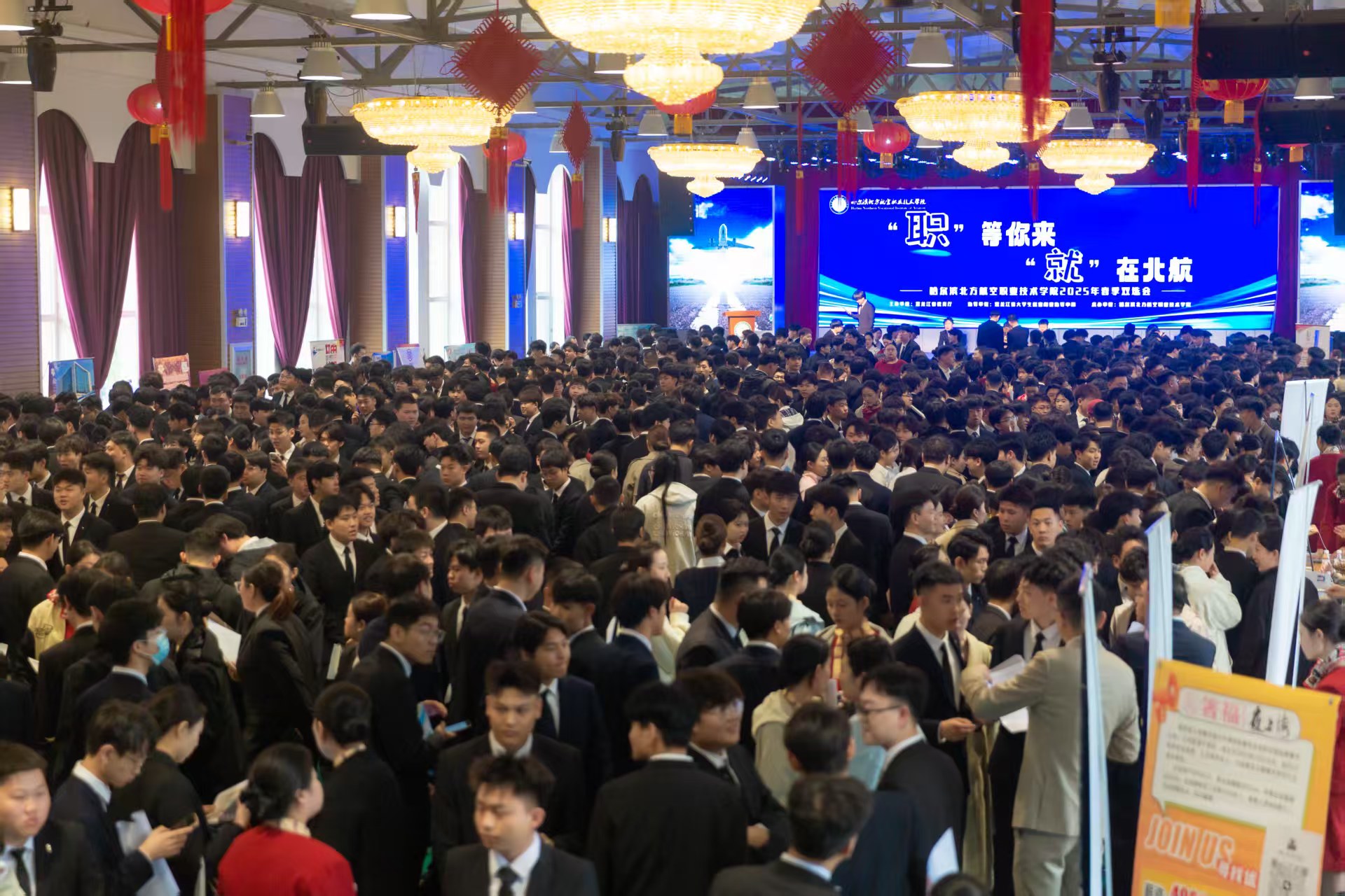 1747356973949121.jpg ab4cf0d636aca3e8af766ee80bfa859.jpg