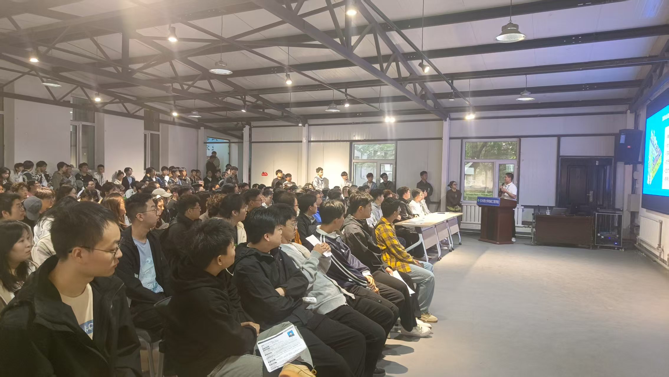 1757985491676905.jpg f77140fed0ff0941355dbc4e728e8ba.jpg